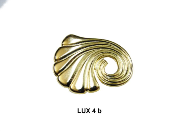 LUX4 b