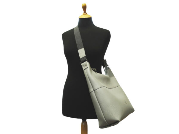 1002 doll siva